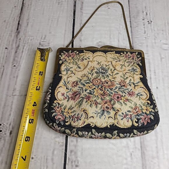 Vintage Lord & Taylor Small Clutch, Tapestry Handbag w/ Metal Golden Chain - Picture 8 of 10
